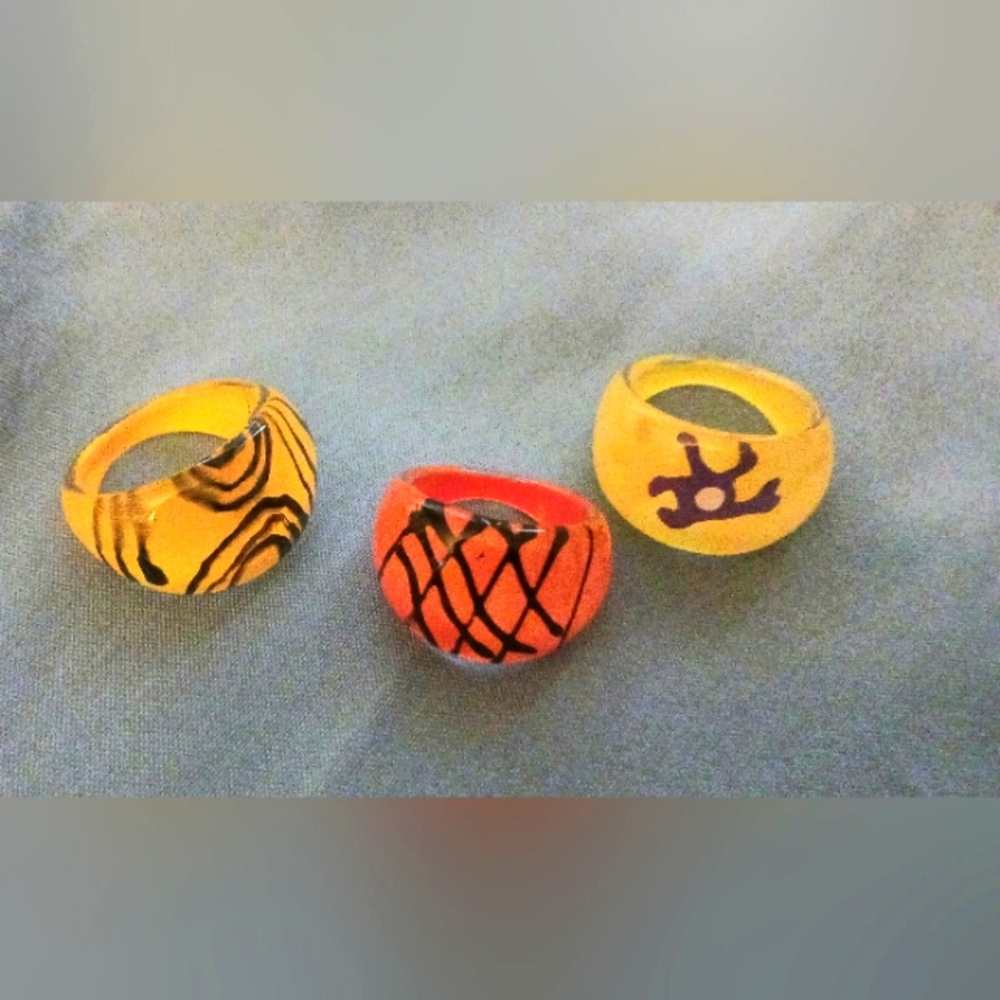 Lot of 3 resin fashion rings yellow & orange